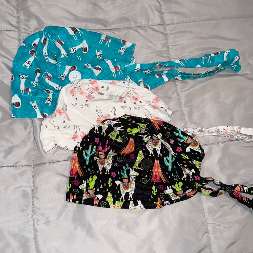 3 Scrub Caps